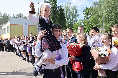 Последний звонок прозвенел для выпускников СШ №15 в Витебске