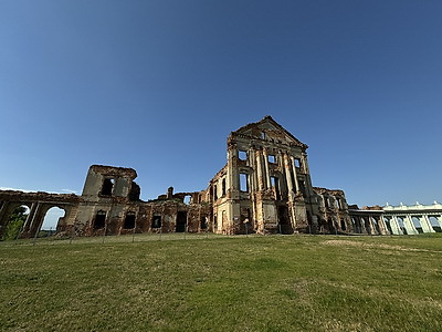 Дворцовый комплекс в Ружанах - памятник архитектуры ХVI-ХVIII вв.