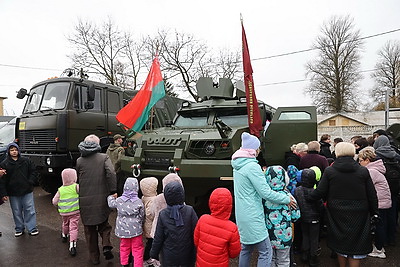 Витебские школьники побывали в войсковой части 5524