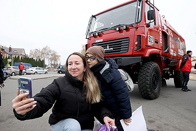 \"Знаковая встреча\" проходит в Пинске на \"Марафоне единства\"