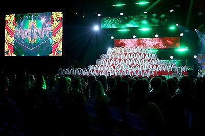 \"Время выбрало нас\": масштабный концерт \"Марафона единства\" проходит в Гомеле