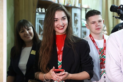 \"К нам приехали друзья\". Организаторы \"Марафона единства\" подарили праздник Мозырскому детскому дому