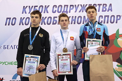 Зуева выиграла масс-старт на Кубке Содружества по конькобежному спорту, всего у сборной 13 наград