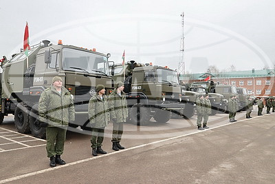 Новую военную технику передали витебским и брестским десантникам