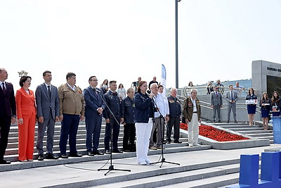 Третий трудовой семестр открыли на площади Государственного флага в Минске