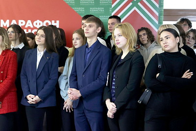Выставку \"Параллельные миры\" представили на \"Марафоне единства\" в Бресте