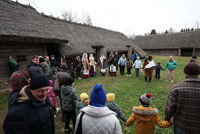 Праздник \"Караваю, мой раю\" для посетителей организовали в Строчицах