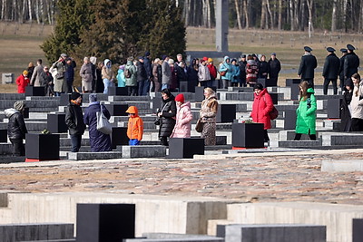 В Беларуси отдают дань памяти жителям деревни Хатынь