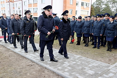 Мемориальную доску защитнику конституционного строя открыли в Пинском районе