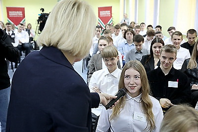 \"НЕскучная НЕлекция\": встреча с молодежью прошла на \"Марафоне единства\" в Молодечно