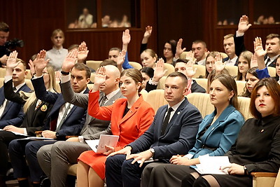 В Минске состоялось первое заседание Молодежного парламента третьего созыва