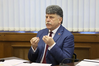 Сергеенко проводит личный прием граждан в Минске