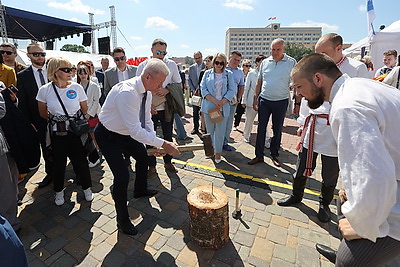 Белорусское фестивальное подворье представило в Гродно творчество всех областей страны