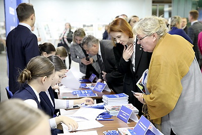 Городской семинар \"Диалог власти и общества через медиакоммуникации\" проходит в Минске