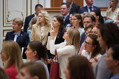 Во Дворце Независимости побывали сотрудники аппарата Совета Министров