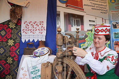 \"Маковей\" празднуют на Голубой кринице в Славгородском районе