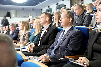 Городской семинар \"Диалог власти и общества через медиакоммуникации\" проходит в Минске