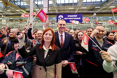 Концерты в цехах. Проект \"Разам працуем, разам спяваем!\" прошел в Орше