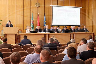 Сергеенко принял участие в заседании Поставского райисполкома