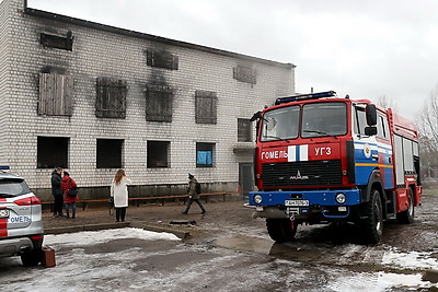 \"Безопасный Новый год\". Профилактические эксперименты с пиротехникой провели спасатели в Гомеле