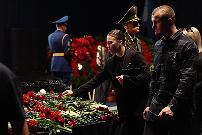 Прощание с Александром Медведем проходит в минском Дворце спорта