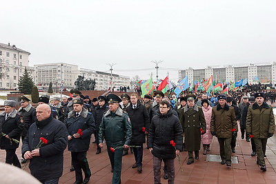 Праздничный митинг в честь Дня защитников Отечества прошел в Витебске