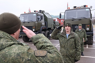 Новую военную технику передали витебским и брестским десантникам