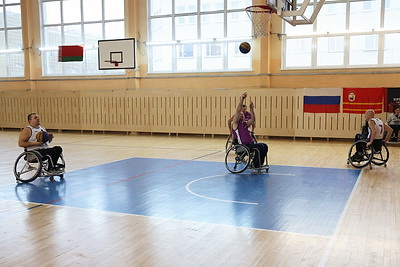 Обеспечить реинтеграцию людей с ограниченными способностями. Головченко посетил протезный центр Беларуси