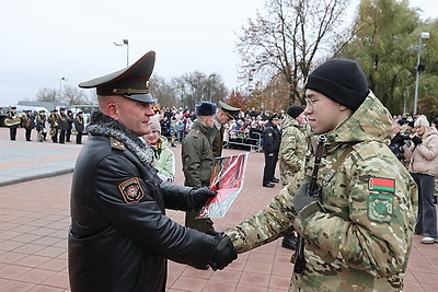 Военнослужащие нового пополнения внутренних войск МВД приняли присягу в Витебске