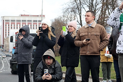 Центр столицы превратился в гоночный трек. В Минске продолжаются съемки ролика о дрифте