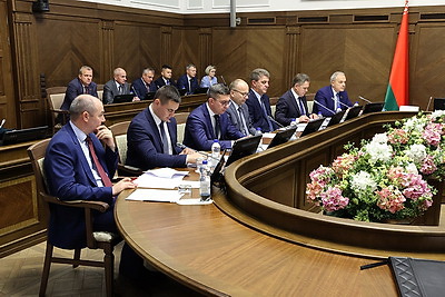 Головченко провел заседание оргкомитета по подготовке к празднованию 80-летия освобождения Беларуси