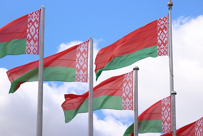 Лукашенко: традиция чествования важнейших символов суверенной Беларуси стала поистине всенародной