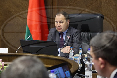 Головченко: подходы к обеспечению граждан жильем нуждаются в донастройке