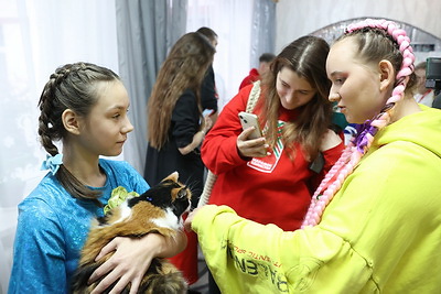 \"К нам приехали друзья\". Организаторы \"Марафона единства\" подарили праздник Мозырскому детскому дому