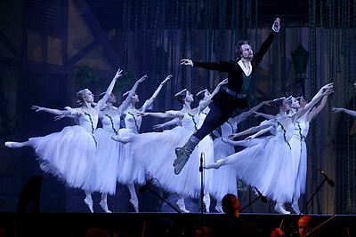 Балет \"Жизель\" представили на фестивале оперного и балетного искусства в Несвиже
