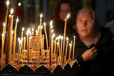 Верующие поклонились ковчегу с частицей Пояса Пресвятой Богородицы в Минске