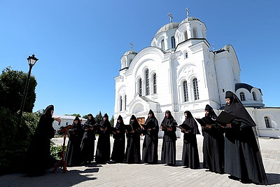 Кочанова и Матвиенко посетили Софийский собор и Спасо-Евфросиниевский женский монастырь