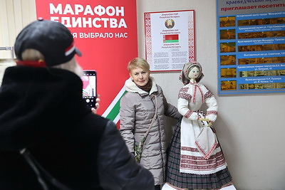 \"Это наши корни, наша душа\". Выставка \"Белхудожпромыслов\" развернулась на \"Марафоне единства\" в Мозыре