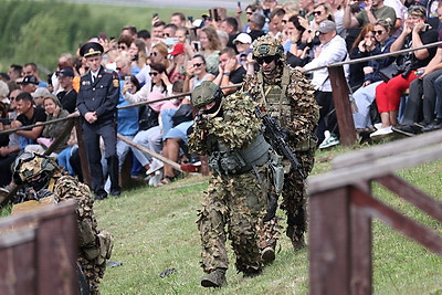 На \"Линии Сталина\" прошла реконструкция боя 1944 года