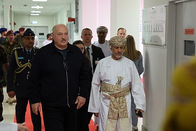 Лукашенко в Омане посетил порт и СЭЗ \"Сохар\"