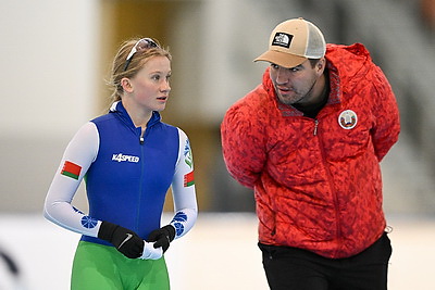 Головатюк и Доморацкая одержали победу в чемпионате Беларуси по конькобежному спорту