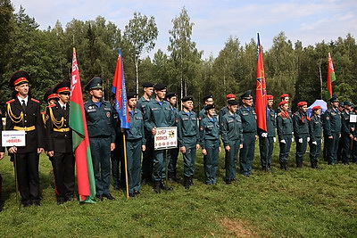 В Логойском районе стартовали сборы военно-патриотических клубов МЧС