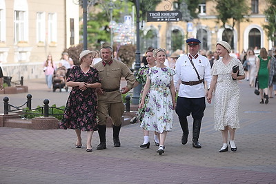 Атмосферу последнего мирного дня 1941-го воссоздали в Бресте