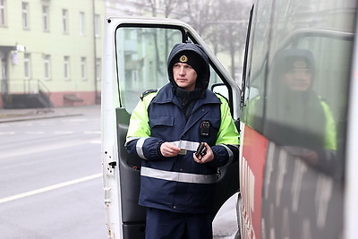 Спецподразделение \"Стрела\" МВД Беларуси провело рейд по профилактике нарушений ПДД водителями маршруток