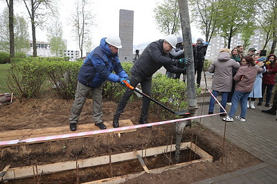 Более 310 тыс. жителей Гродненской области участвуют в субботнике на знаковых местах