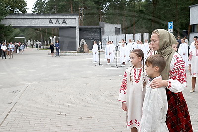 На мемориале \"Ола\" почтили память невинных жертв войны