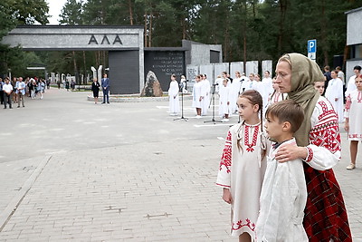 На мемориале \"Ола\" почтили память невинных жертв войны