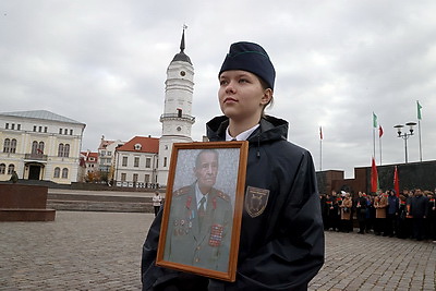 Ежегодно в Могилеве на Вахту Памяти у Вечного огня заступают 650 школьников