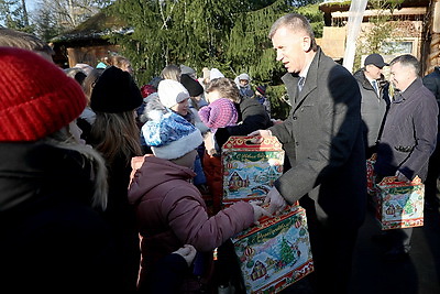 \"Наши дети\": ребят из Брестской области поздравили в Беловежской пуще