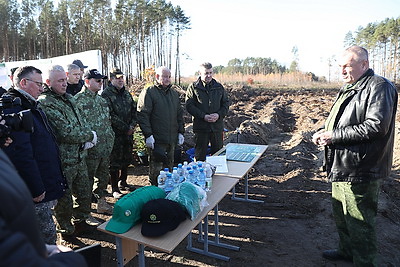 Пархомчик об акции \"Дай лесу новае жыццё!\": этот лес вырастет для будущего поколения